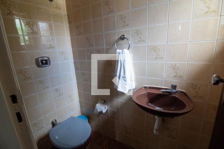 Casa à venda com 179m², 3 quartos e 2 vagasBanheiro de Serviço