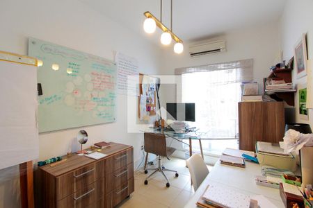 Casa à venda com 250m², 5 quartos e 2 vagasQuarto 4