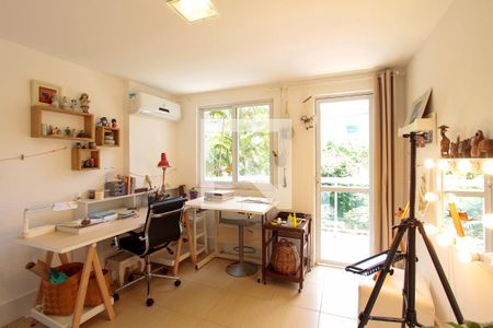 Casa à venda com 250m², 5 quartos e 2 vagasQuarto 2 suíte