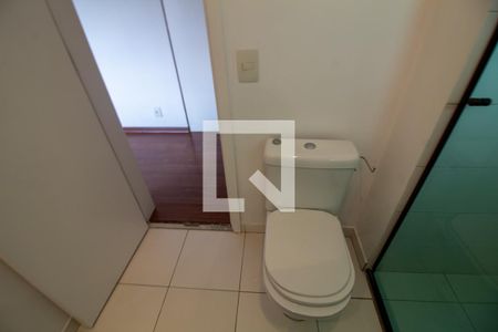 Apartamento à venda com 123m², 3 quartos e 1 vaga Apartamento à venda com 123m², 3 quartos e 1 vagaBanheiro da Suíte