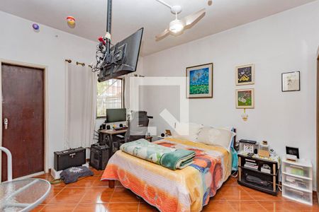 Casa à venda com 300m², 3 quartos e 4 vagas Casa à venda com 300m², 3 quartos e 4 vagasSuíte 2