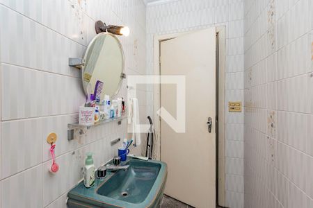 Casa à venda com 300m², 3 quartos e 4 vagas Casa à venda com 300m², 3 quartos e 4 vagasBanheiro Social 1