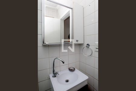 Banheiro de apartamento para alugar com 1 quarto, 33m² em Centro Histórico, Porto Alegre