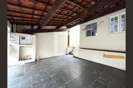 Casa à venda com 103m², 2 quartos e 2 vagasGaragem