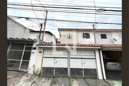 Casa à venda com 103m², 2 quartos e 2 vagasFachada
