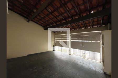 Casa à venda com 103m², 2 quartos e 2 vagasGaragem