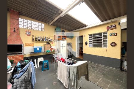 Casa à venda com 103m², 2 quartos e 2 vagasQuintal