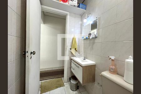 Casa à venda com 103m², 2 quartos e 2 vagasBanheiro 