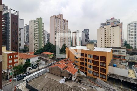 Sala - Vista de apartamento à venda com 3 quartos, 137m² em Jardim das Acacias, São Paulo