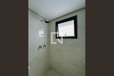 Apartamento à venda com 137m², 3 quartos e 2 vagas Apartamento à venda com 137m², 3 quartos e 2 vagasBanheiro Suíte 2