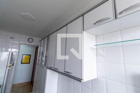 Apartamento para alugar com 60m², 2 quartos e 1 vaga Apartamento para alugar com 60m², 2 quartos e 1 vagaCozinha - Armários
