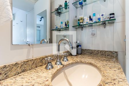 Apartamento à venda com 45m², 1 quarto e 1 vaga Apartamento à venda com 45m², 1 quarto e 1 vagaBanheiro da Suíte