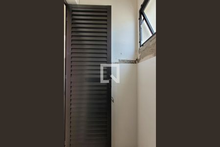 Apartamento à venda com 160m², 3 quartos e 2 vagasBanheiro de Serviço