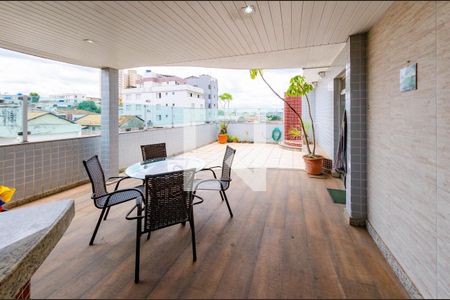 Apartamento à venda com 212m², 4 quartos e 2 vagasCobertura