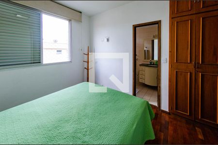 Apartamento à venda com 212m², 4 quartos e 2 vagasSuíte