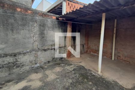 Casa à venda com 160m², 3 quartos e 2 vagasQuintal - Fundos