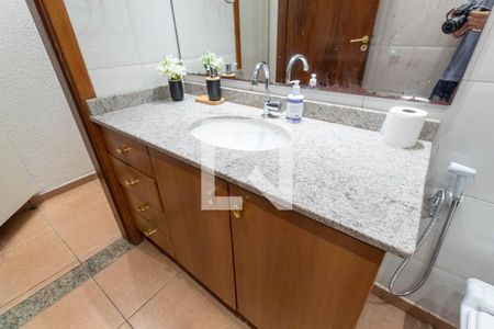 Casa à venda com 135m², 3 quartos e 2 vagasBanheiro 2