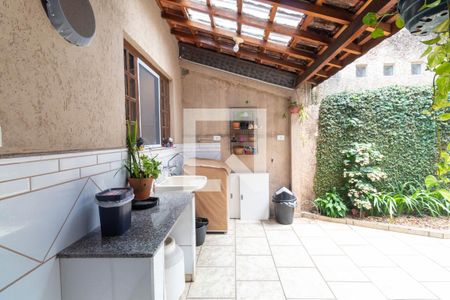 Casa à venda com 135m², 3 quartos e 2 vagasLavanderia