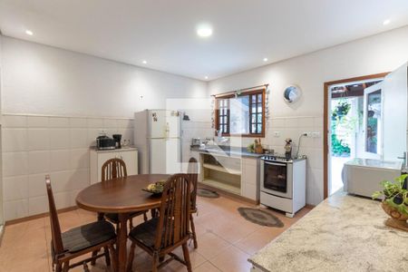 Casa à venda com 135m², 3 quartos e 2 vagasCozinha