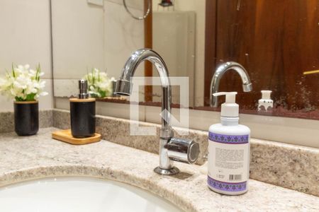 Casa à venda com 135m², 3 quartos e 2 vagasBanheiro - torneira