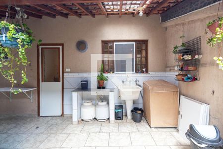 Casa à venda com 135m², 3 quartos e 2 vagasLavanderia