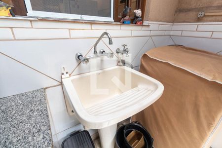 Casa à venda com 135m², 3 quartos e 2 vagasLavanderia