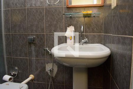 Casa à venda com 203m², 4 quartos e 2 vagasBanheiro 