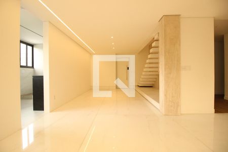 Apartamento à venda com 220m², 3 quartos e 2 vagasSala