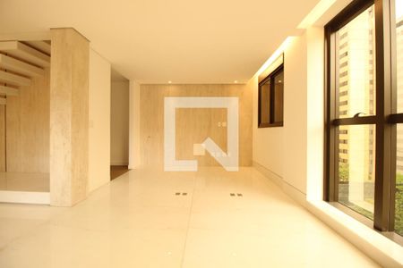 Apartamento à venda com 220m², 3 quartos e 2 vagasSala