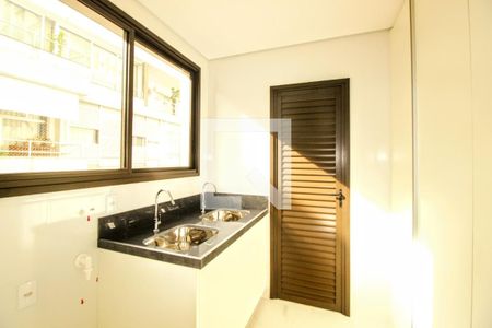 Área de serviço de apartamento à venda com 3 quartos, 107m² em Funcionários, Belo Horizonte