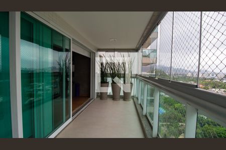 Varanda de apartamento para alugar com 3 quartos, 110m² em Barra da Tijuca, Rio de Janeiro