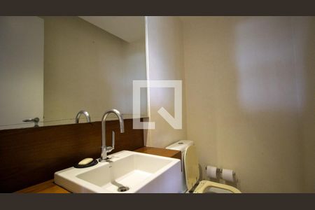 Lavabo de apartamento para alugar com 3 quartos, 110m² em Barra da Tijuca, Rio de Janeiro