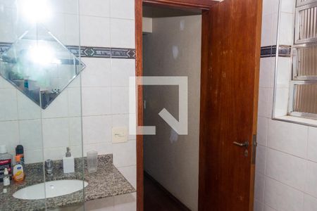 Casa à venda com 250m², 4 quartos e 2 vagasBanheiro da Suíte 1