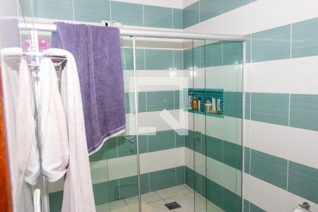 Casa à venda com 250m², 4 quartos e 2 vagasBanheiro da Suíte 2