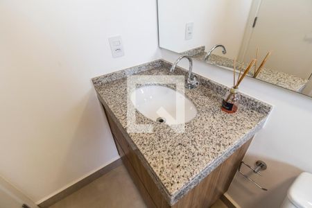 Apartamento para alugar com 57m², 2 quartos e 1 vaga Apartamento para alugar com 57m², 2 quartos e 1 vagaDetalhe do Banheiro da Suite