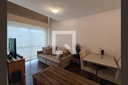 Apartamento à venda com 43m², 1 quarto e 1 vagaFoto 02