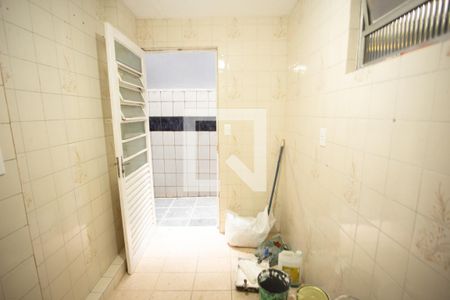 Casa à venda com 200m², 3 quartos e 3 vagas Casa à venda com 200m², 3 quartos e 3 vagasÁREA DE SERVIÇO