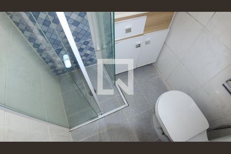 Casa à venda com 67m², 3 quartos e 1 vaga Casa à venda com 67m², 3 quartos e 1 vagaBanheiro