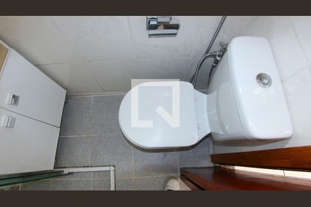 Casa à venda com 67m², 3 quartos e 1 vaga Casa à venda com 67m², 3 quartos e 1 vagaBanheiro
