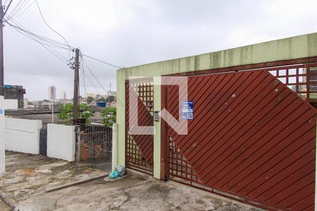 Casa à venda com 67m², 3 quartos e 1 vaga Casa à venda com 67m², 3 quartos e 1 vagaFachada