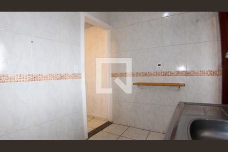 Casa à venda com 67m², 3 quartos e 1 vaga Casa à venda com 67m², 3 quartos e 1 vagaBanheiro