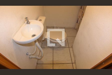 Casa à venda com 67m², 3 quartos e 1 vaga Casa à venda com 67m², 3 quartos e 1 vagaBanheiro