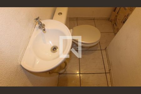 Casa à venda com 67m², 3 quartos e 1 vaga Casa à venda com 67m², 3 quartos e 1 vagaBanheiro