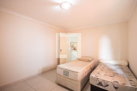 Casa à venda com 200m², 2 quartos e 2 vagas Casa à venda com 200m², 2 quartos e 2 vagasQuarto 2