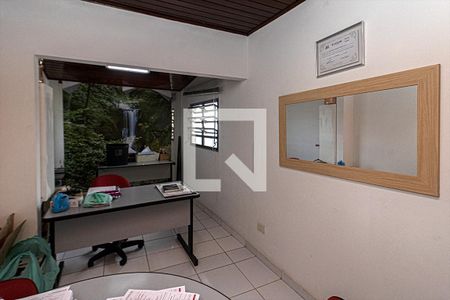 Casa à venda com 220m², 3 quartos e 2 vagasEscritório 1