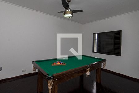 Casa à venda com 220m², 3 quartos e 2 vagasquarto1_1