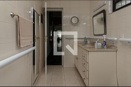 Casa à venda com 220m², 3 quartos e 2 vagasbanheiro na suíte_4