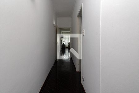 Casa à venda com 220m², 3 quartos e 2 vagascorredor para os cômodos_2
