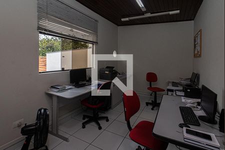 Casa à venda com 220m², 3 quartos e 2 vagasEscritório 2