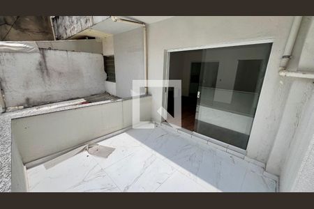 Apartamento para alugar com 118m², 3 quartos e sem vagaVaranda